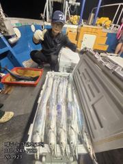 [[제주 뉴그린호(1호) 9월 23일 야간갈치 조황]] 사진