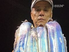 [통영] 간만에 입항조황 올립니다... 퍽퍽하는 소리와 같이 올라오는 갈… 사진